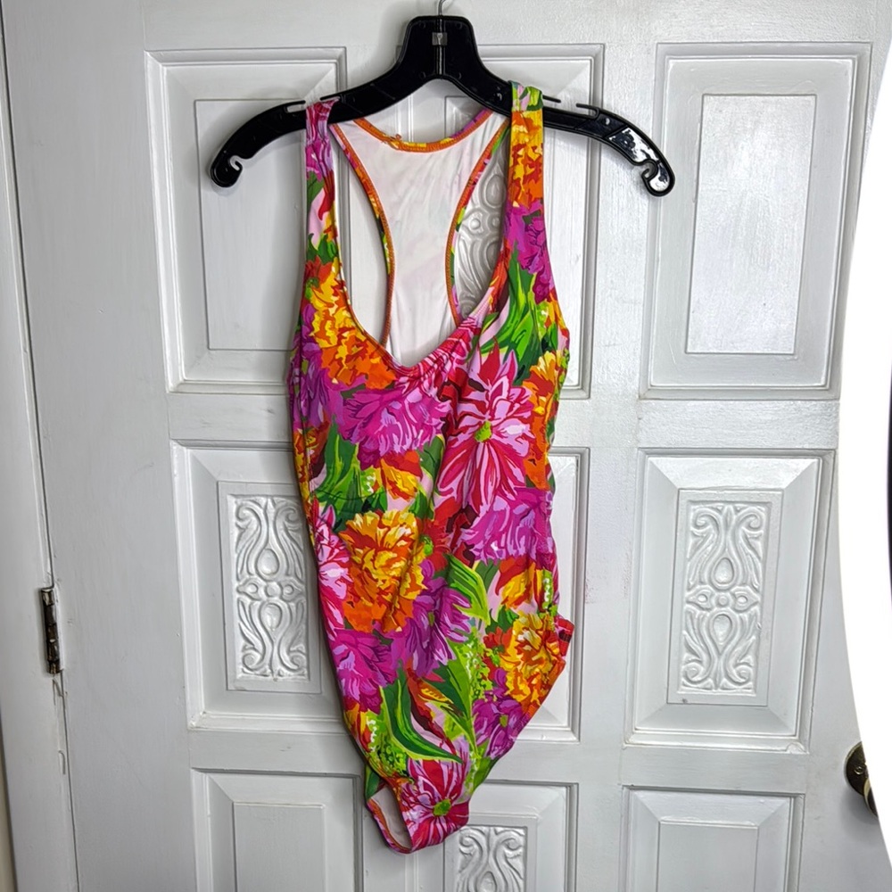 Nicole Miller Vibrant Floral One-Piece Swimsuit With Racerback Size